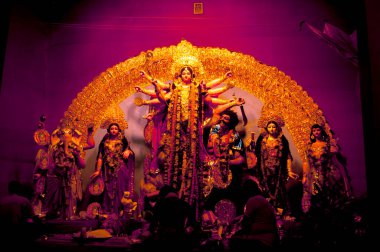 Hindistan 'daki Tanrıça Durga idolü..