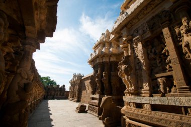 Kailash Nath Shiva Tapınağı, Kanchipuram, Tamil Nadu, 8. yüzyıl, Kailasanatha tapınağı Kanchipuram 'ın en eski tapınağıdır.