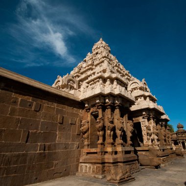 Kailash Nath Shiva Tapınağı, Kanchipuram, Tamil Nadu, 8. yüzyıl, Kailasanatha tapınağı Kanchipuram 'ın en eski tapınağıdır.