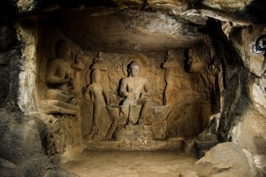 Pandav Leni Budha Mağaraları veya Trirashmi Mağaraları, 24 - 30, 1200 yıllık Hinayana Budist mağaraları, Nashik, Hindistan.