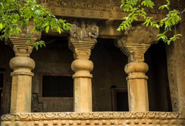 Pandav Leni Budha Mağaraları veya Trirashmi Mağaraları, 24 - 30, 1200 yıllık Hinayana Budist mağaraları, Nashik, Hindistan.