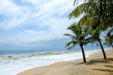 Kerala, Hindistan 'da el değmemiş tropik plaj