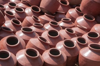 Hindistan 'daki kil saksılarının arka planı.