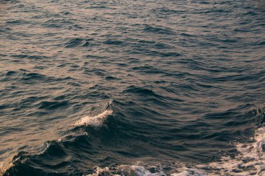 Okyanus dalgası arka planı, soyut mavi deniz suyu..