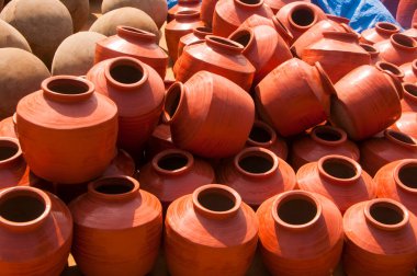 Hindistan 'daki kil saksılarının arka planı.