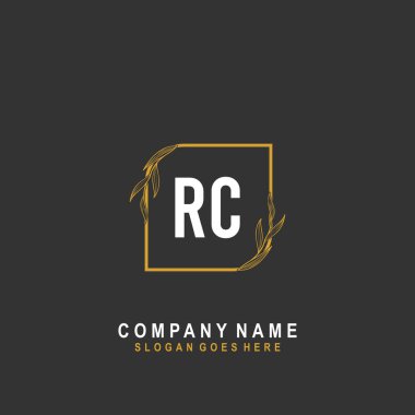 İlk harf RC imzası, güzellik monogramı ve zarif logo tasarımı, ilk imzadan oluşan el yazısı logosu, düğün, moda, çiçek ve botanik yaratıcı şablona sahip.