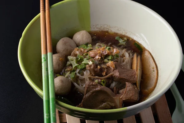 Braised Pork Noodles Cup Black Background — Stock Photo, Image