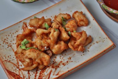 Biber soslu kızarmış tavuk ve Son Kochujang.