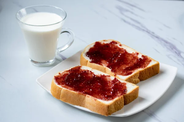 Sliced Bread Spread Red Raspberry Jam Fresh Milk — Stock Photo, Image