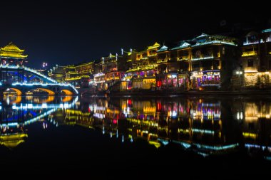 Fenghuang (Phoenix) gece zaman, Hunan provin antik kenti