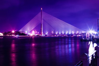 Rama 8 köprü gece