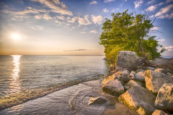 Point Pelee Nationaal Park strand bij zonsondergang — Stockfoto