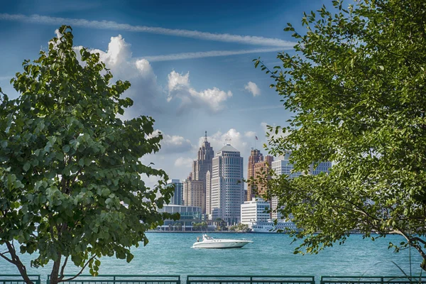 Detroit panoramę z Windsor — Zdjęcie stockowe