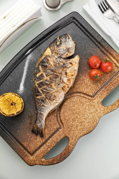 Grillowana Ryba Grillu — Zdjęcie stockowe