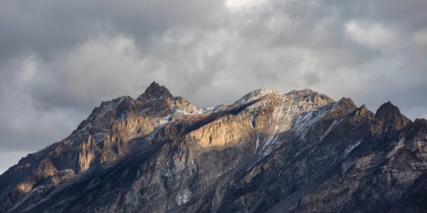 Cordillera cielo nublado panorama — Foto de Stock