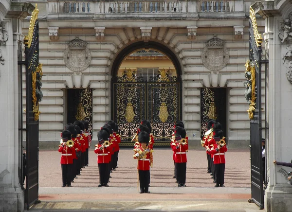 A mudança da Guarda no Palácio de Buckingham — Fotografia de Stock