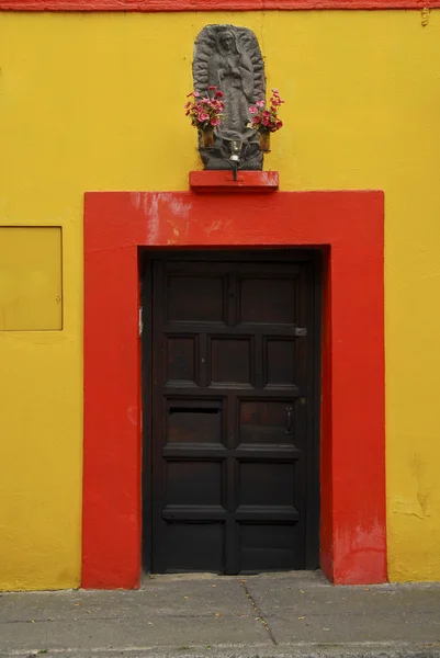 Coyoacan kapıda
