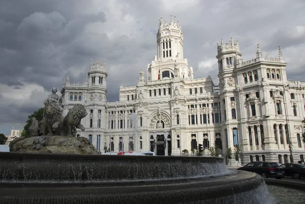 Madrid városháza és a cibeles-kút — Stock Fotó