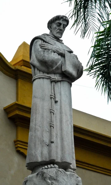 Święty Franciszek statua — Zdjęcie stockowe