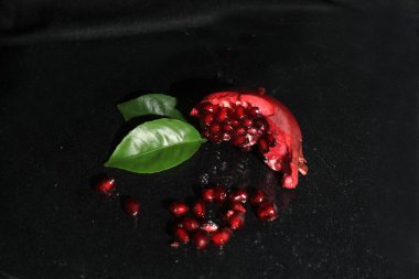  Siyah arkaplan üzerinde varnet