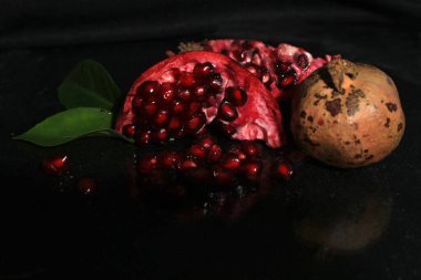  Siyah arkaplan üzerinde varnet