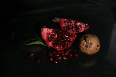  Siyah arkaplan üzerinde varnet