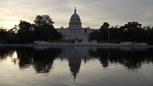 The United States Capitol Morning in the Covid 19 Pandemic Medium — Stock Video