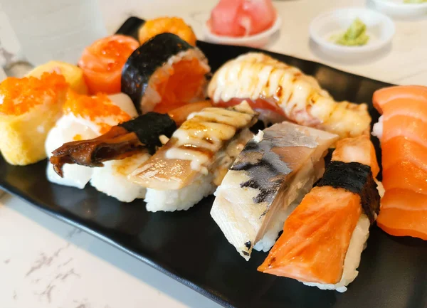Selective Focus Pickled Saba Sushi Popular Japanese Food Sushi Set — Stock Photo, Image