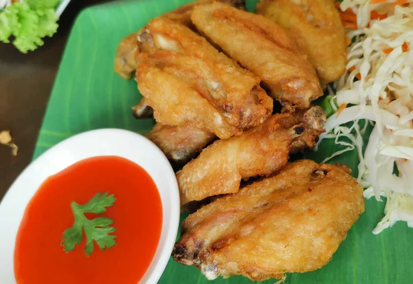 Smažená Kuřecí Křídla Chilli Omáčkou Thajské Jídlo — Stock fotografie