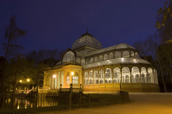 Kristallpalast bei Nacht — Stockfoto