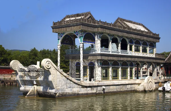 Marmurowy statek w Summer Palace — Zdjęcie stockowe