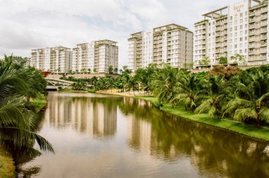 Süre: 18 Temmuz 2021. Konum: Ho Chi Minh City. Manzara fotoğrafı: Sala 'daki binalar 