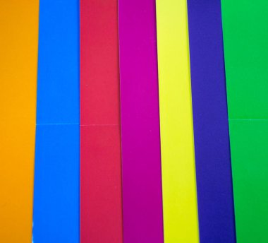 Stok fotoğrafı: Bir sürü renkli el işi kağıt. Fotoğraf seti 26 Temmuz 2021 sabahı çekilmiştir.. 