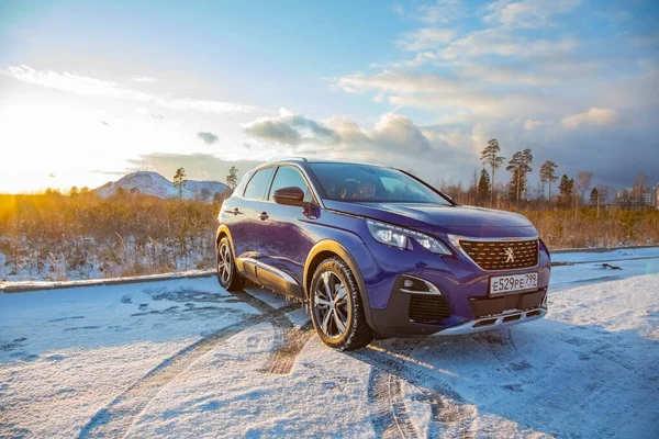 Moscow Rússia Março 2020 Azul Suv Peugeot 3008 Pano Fundo — Fotografia de Stock