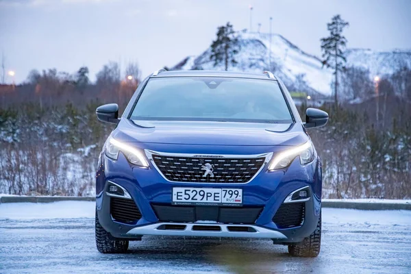 Moscow Rússia Março 2020 Azul Suv Peugeot 3008 Paisagem Inverno — Fotografia de Stock
