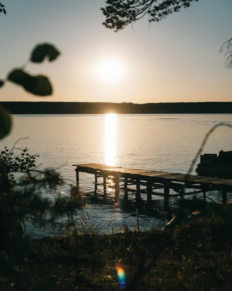 Yaz adasında iskele.