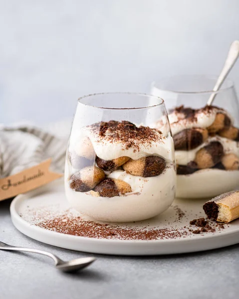 Tiramisu em um copo — Fotografia de Stock