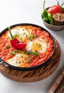 Shakshuka, sebzeli omlet.