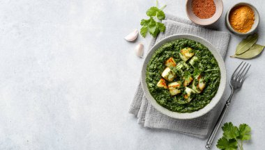  Hint Palak Paneer