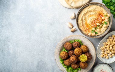 Humus, falafel, pide
