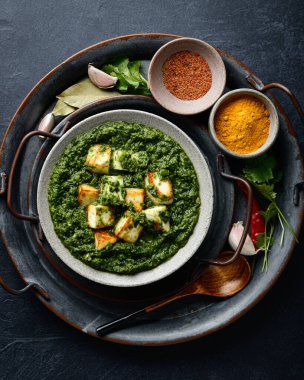  Hint Palak Paneer