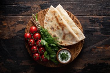 Türk gözlüklü yassı ekmek