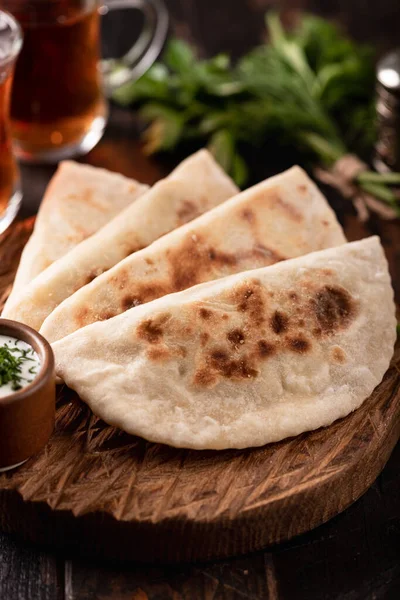 Turkish gozleme flatbread — Stock Photo, Image