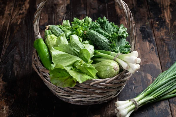 Verduras e ervas verdes — Fotografia de Stock