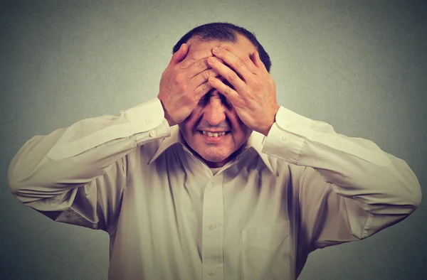 Disperato stressato uomo di mezza età — Foto Stock