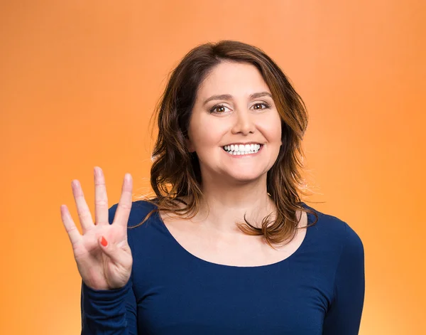 Mulher, fazendo quatro, quatro vezes sinal gesto com a mão — Fotografia de Stock
