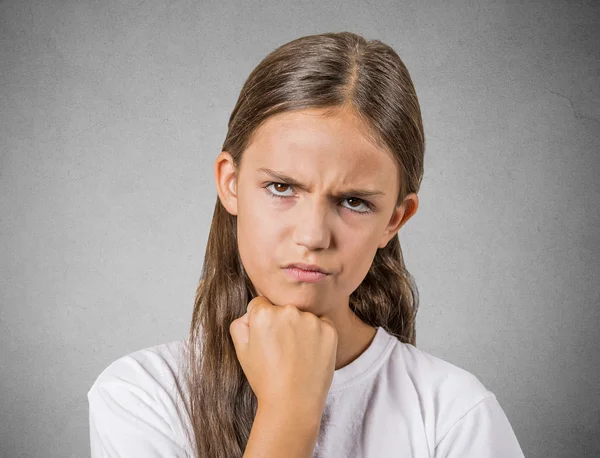 Jeune fille en colère, adolescent malheureux — Photo