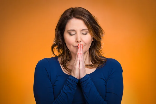 Woman praying — Stock Photo, Image