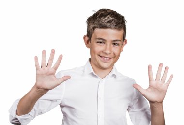 Genç yapım beş kez işareti jest iki elin parmakları ile