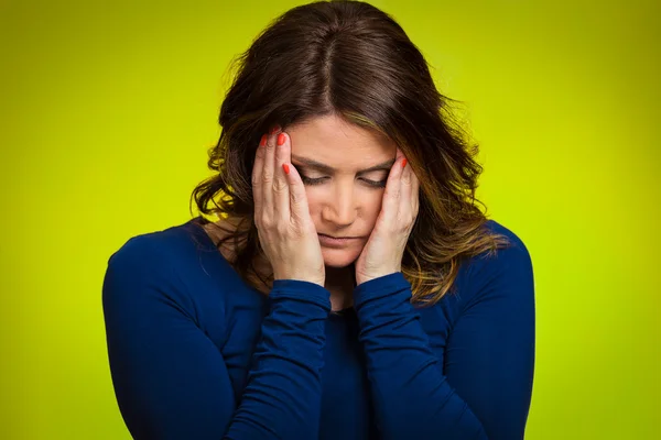 Depressed, gloomy woman — Stock Photo, Image